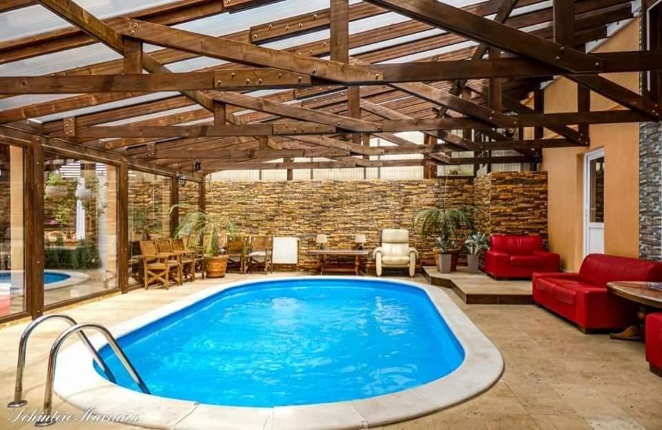 Hotel Casa Piri à Anina Extérieur photo