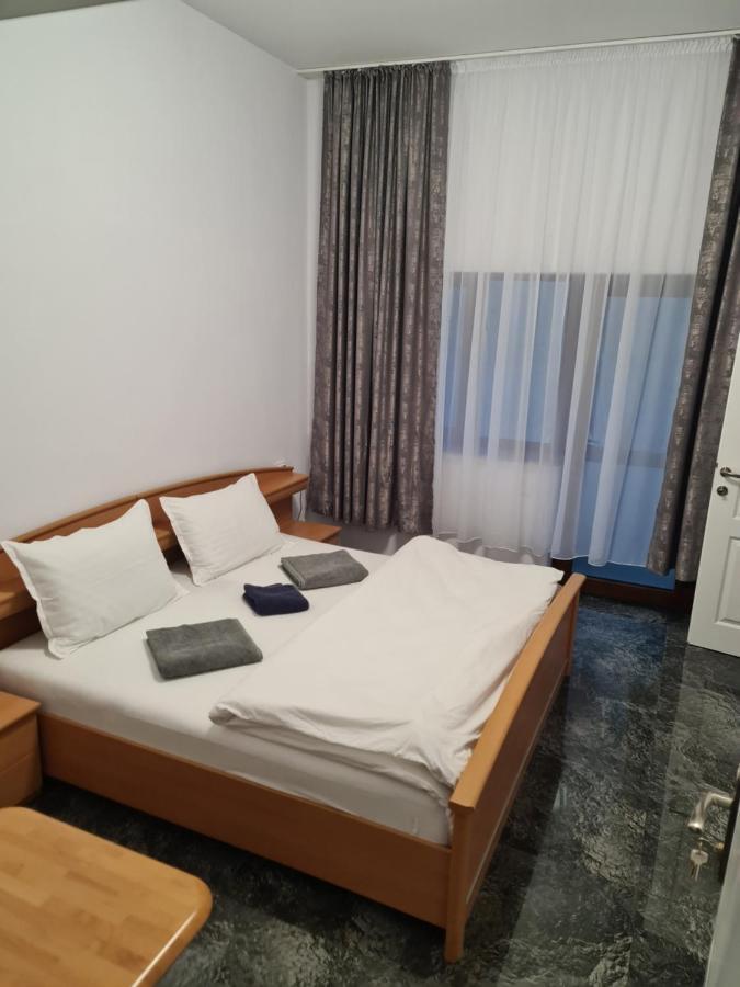 Hotel Casa Piri à Anina Extérieur photo