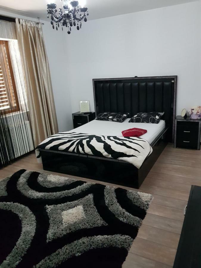 Hotel Casa Piri à Anina Extérieur photo