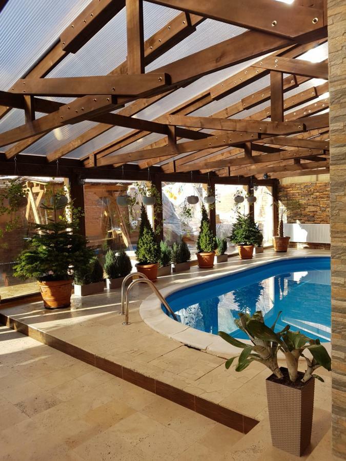 Hotel Casa Piri à Anina Extérieur photo