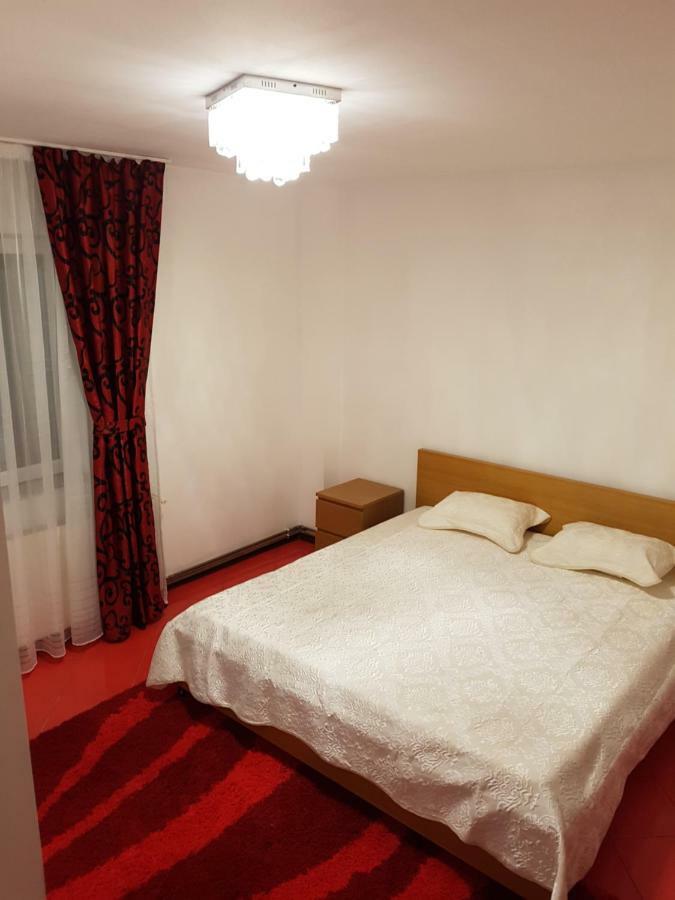 Hotel Casa Piri à Anina Extérieur photo